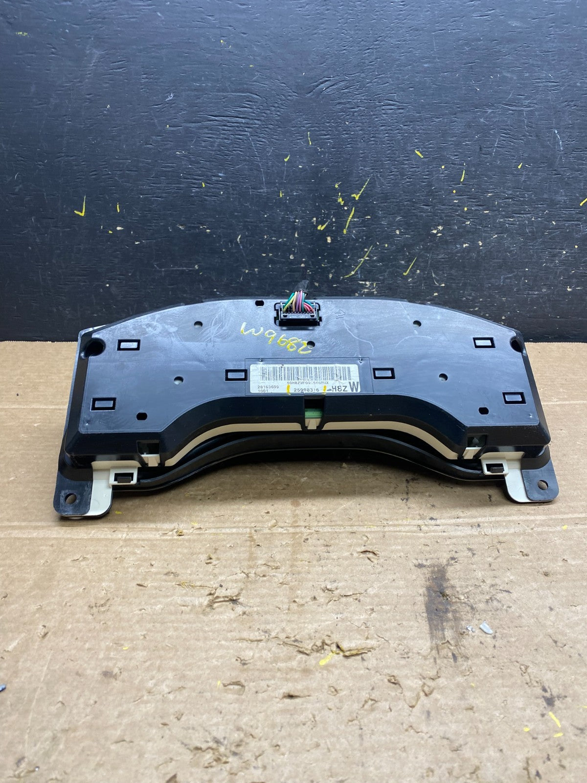 2008 to 2010 Chevrolet Express Speedometer Cluster Gauge w9682 DG6