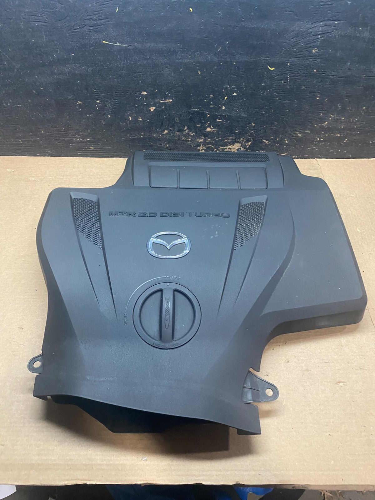 2010 2011 2012 Mazda CX7 CX-7 2.3L Engine Shield Top Cover V7037 DG0