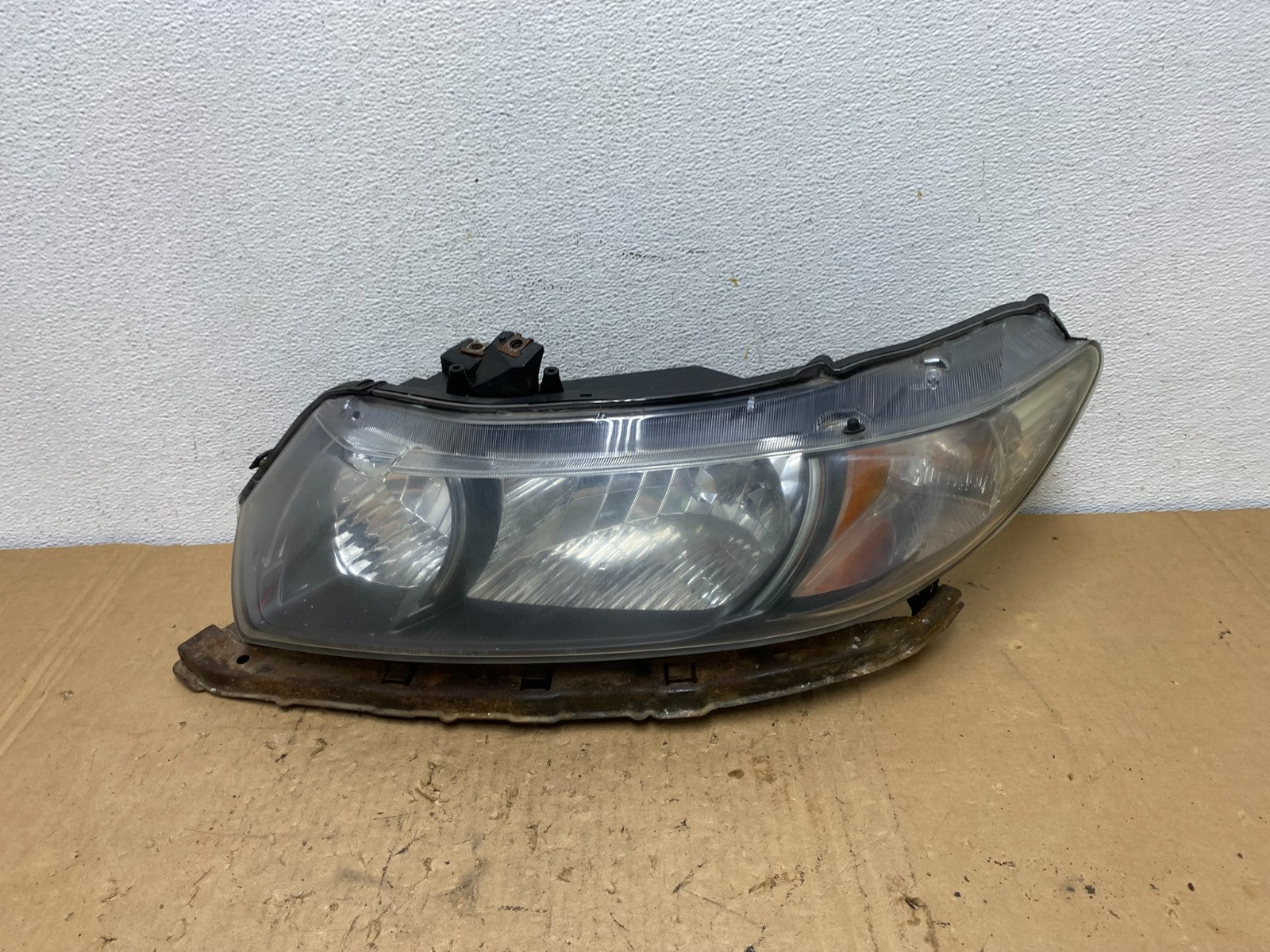 2009 - 2011 Honda Civic Coupe Headlight Halogen Left Driver LH AD3757 DW0