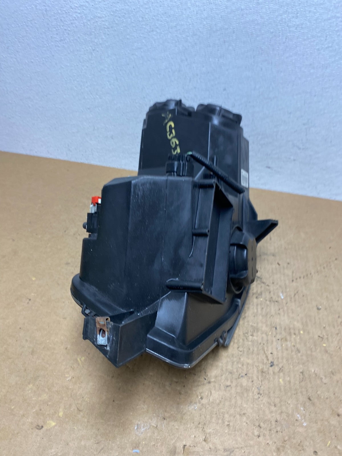 2003 to 2007 Cadillac CTS Right Passenger RH Halogen Headlight Oem AC3634 DW8