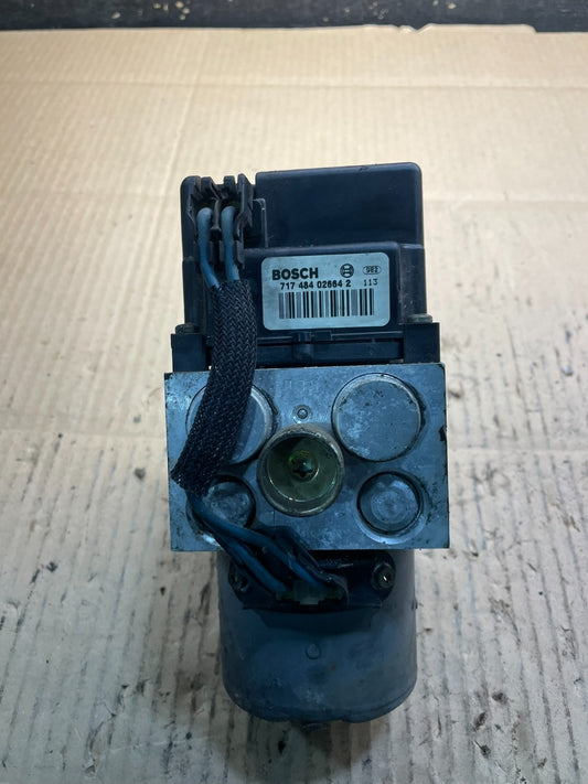 2004 2005 Dodge Durango ABS Anti Lock Brake Pump OEM x8784 DG0