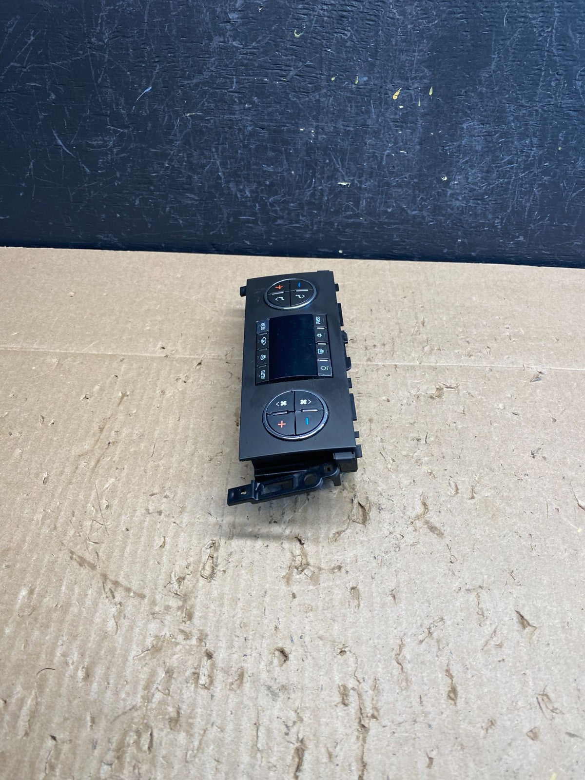2007-2011 GMC Yukon Tahoe Automatic Climate Temperature Temp Control AC9111 DG1