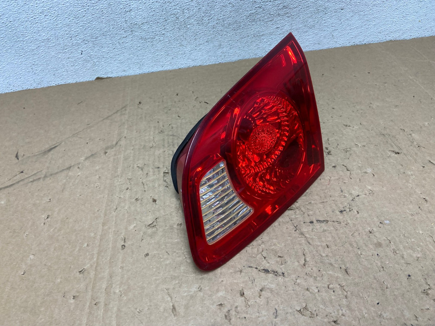 2007 2008 2009 Hyundai Santa Fe Right Passenger Tail Light Inner AG1243 LK2
