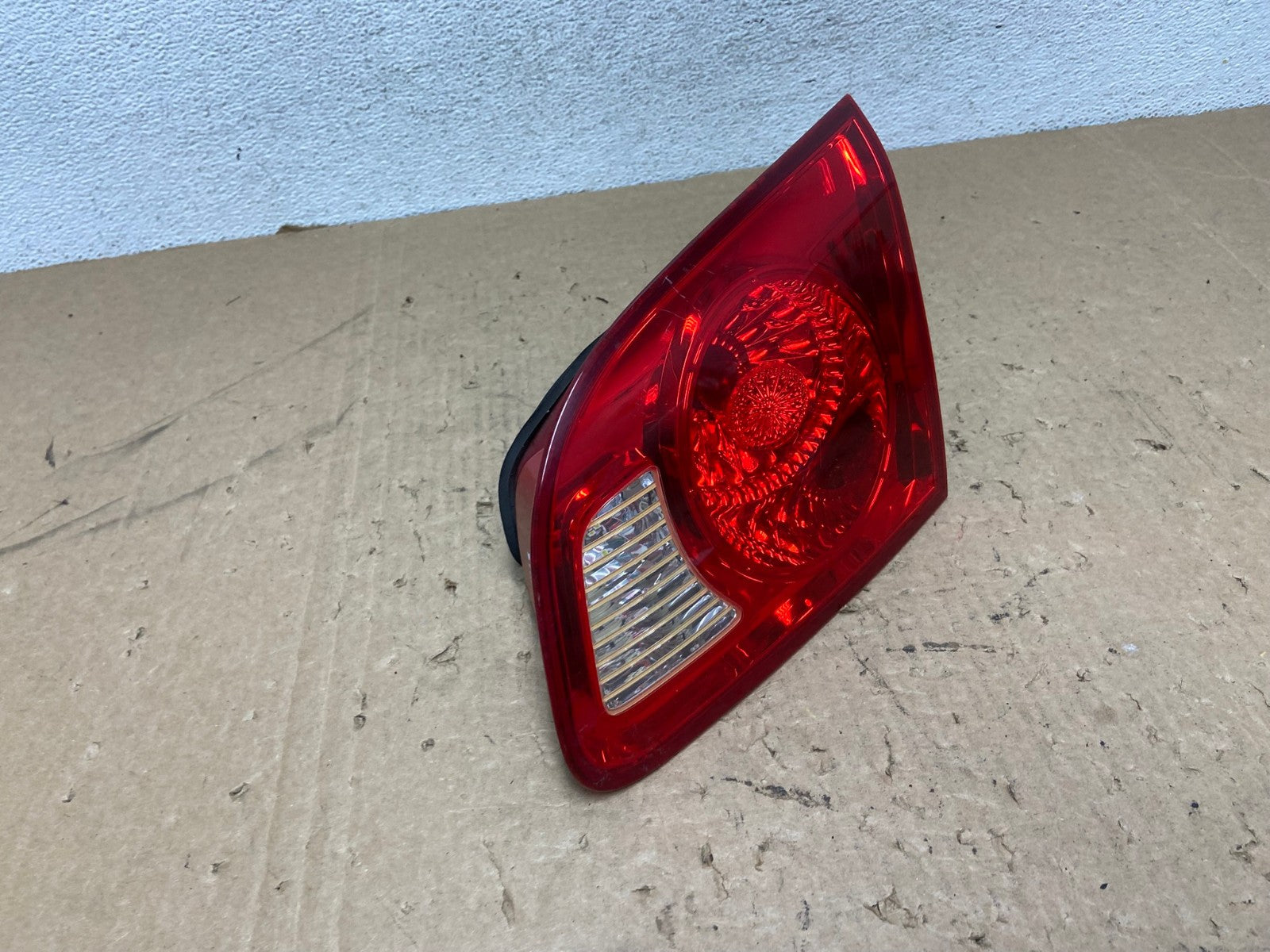 2007 2008 2009 Hyundai Santa Fe Right Passenger Tail Light Inner AG1243 LK2