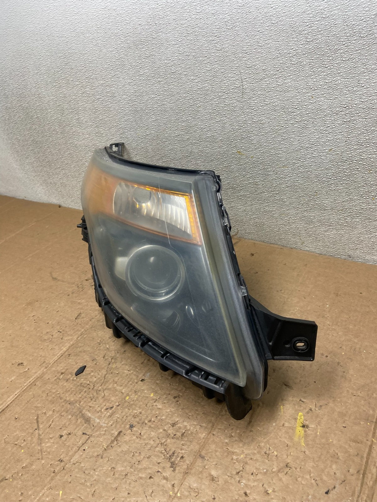 2011 to 2015 Ford Explorer Right Passenger Halogen Headlight Oem AA38101