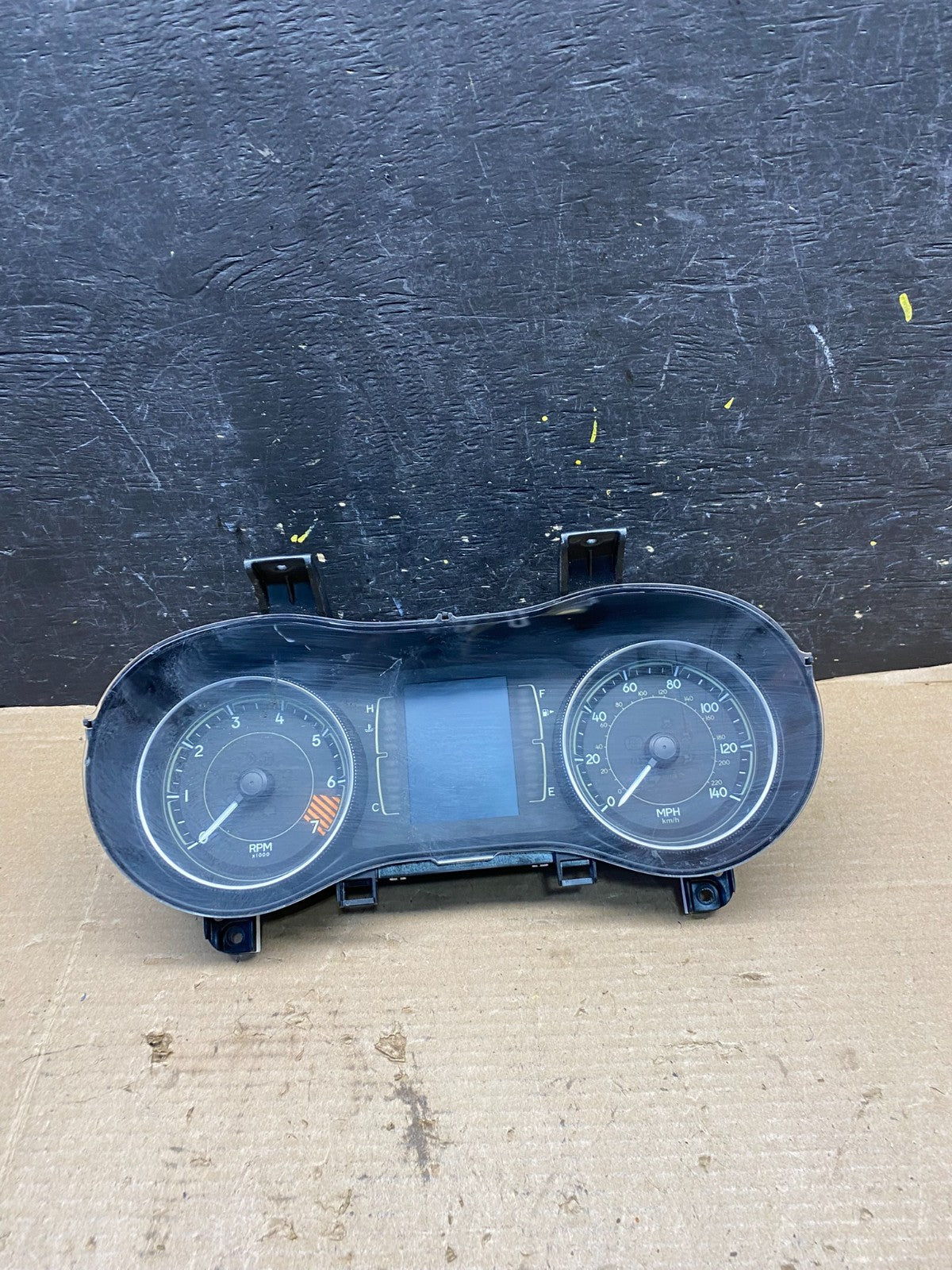 2014 Jeep Cherokee Speedometer Cluster Trim Bezel p56054651ah R2935 DG0