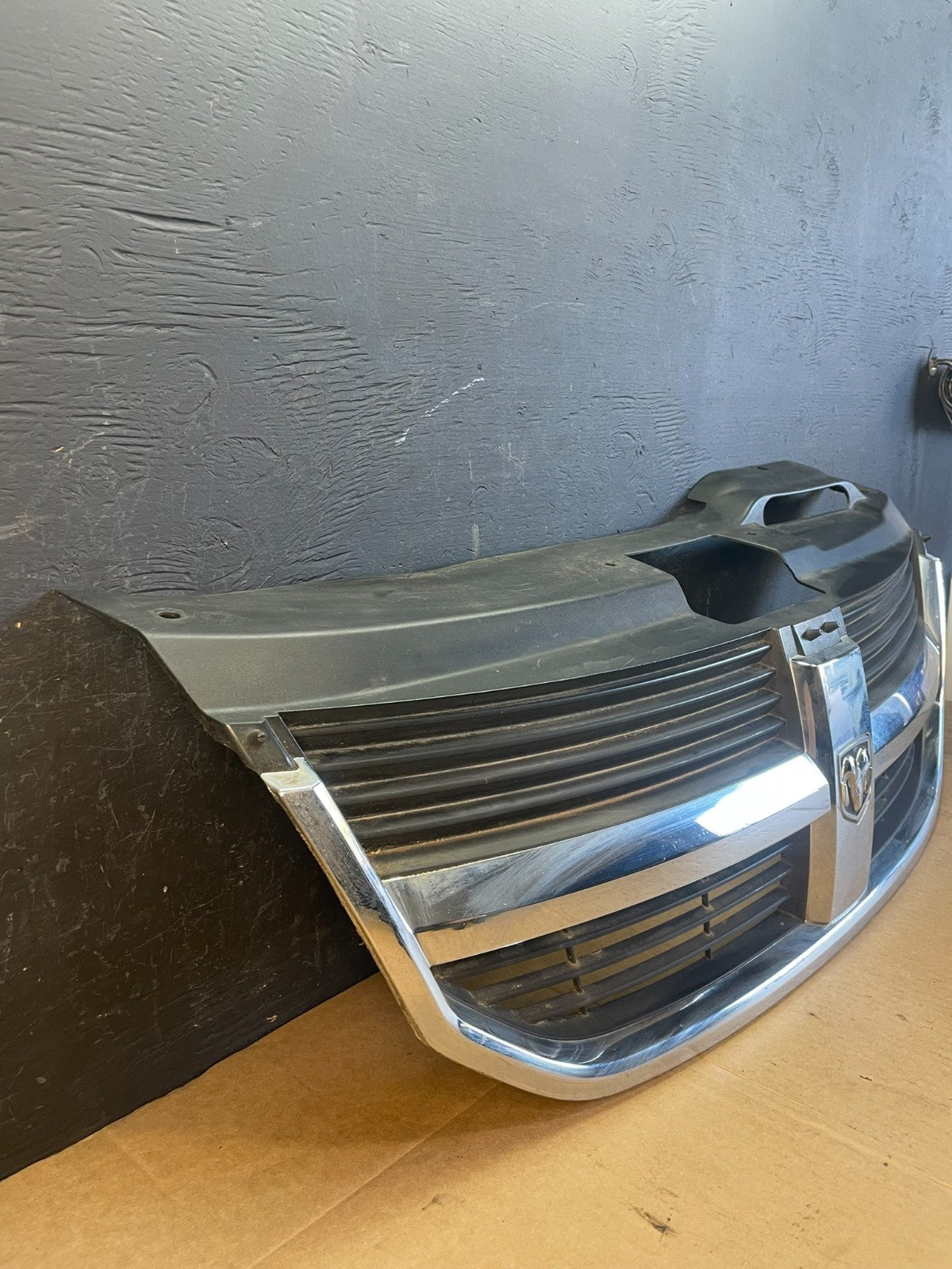 2009 to 2010 Dodge Journey Chrome Front Upper Grill Grille AC5092 DG2