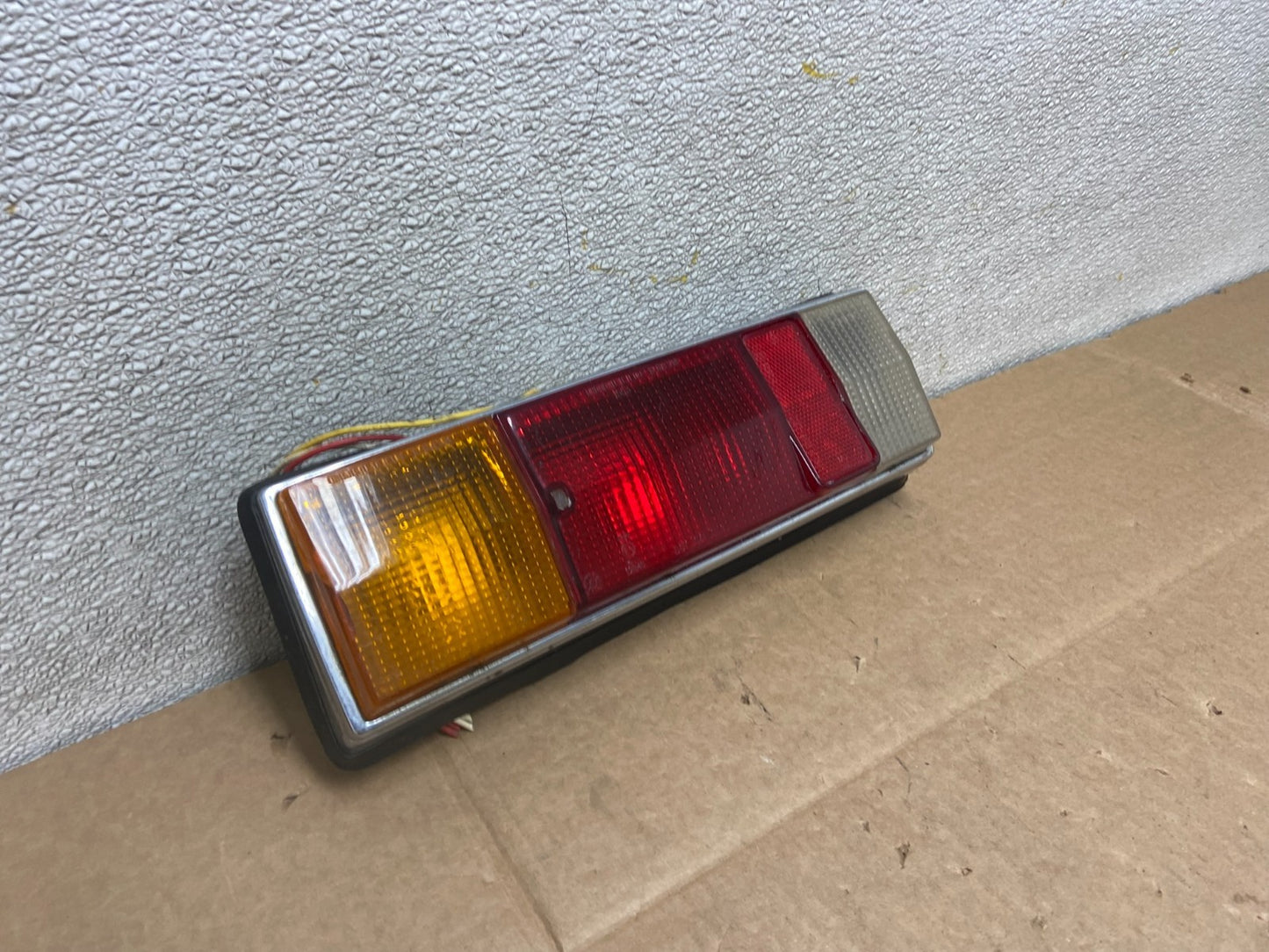1973 to 1978 Fiat 124 Spider Left Driver LH Side Tail Light Y8542 PS2