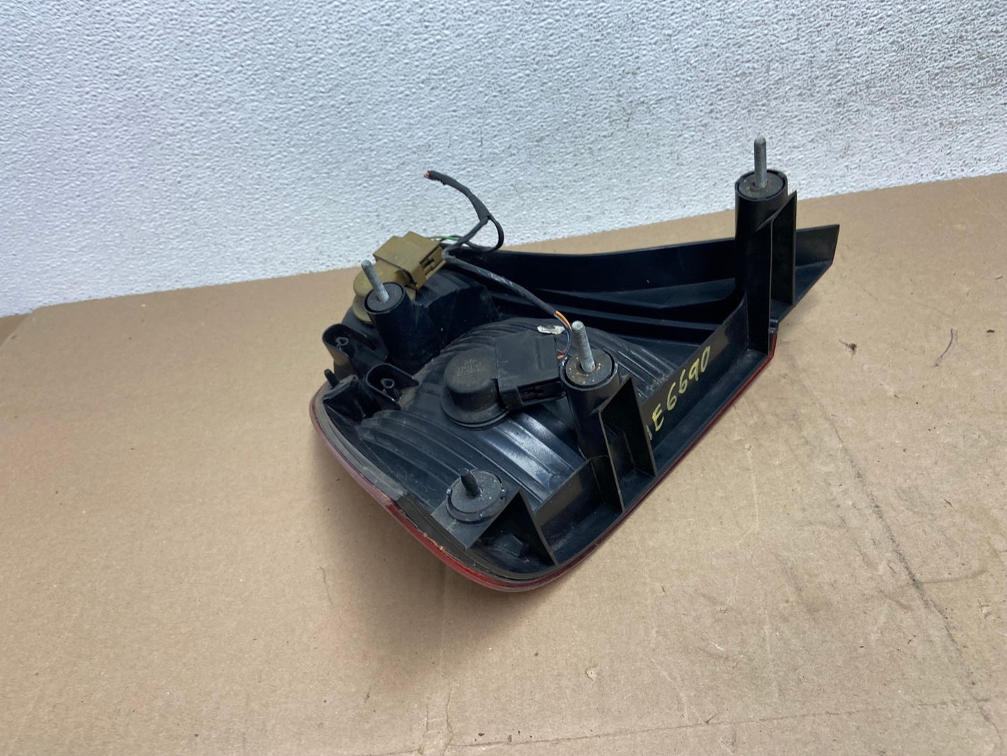 2005 2006 2007 Ford Focus Sedan Right Passenger Tail Light AE6690 LK4
