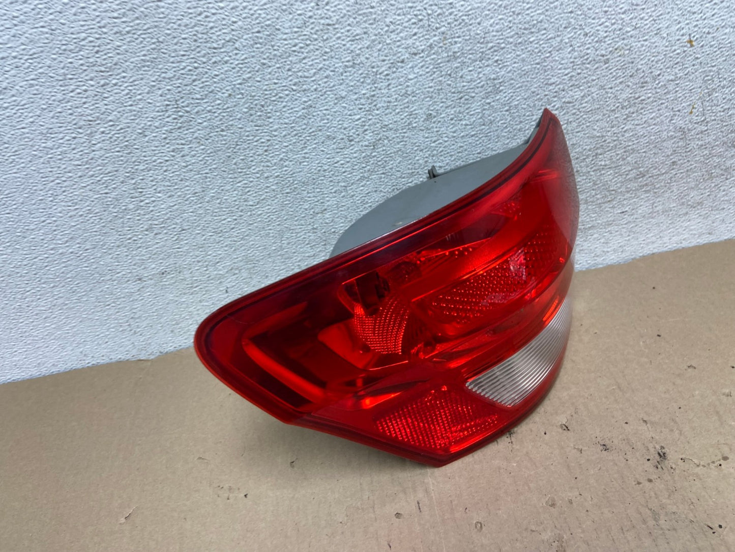 2011-2013 Jeep Grand Cherokee Left Driver Side Lh Tail Light AG6880 LK2