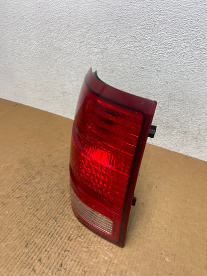 2002 to 2005 Ford Explorer Left Driver Lh Side Tail light AE0469 LK1