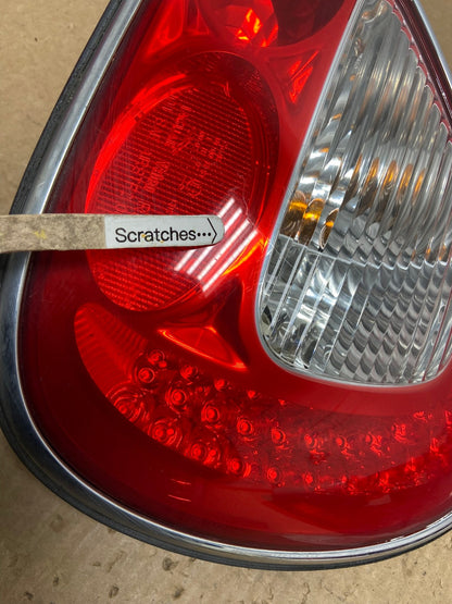 2004 to 2006 Jaguar XJ8 Right Passenger RH Side Tail Light AC1490 LK3