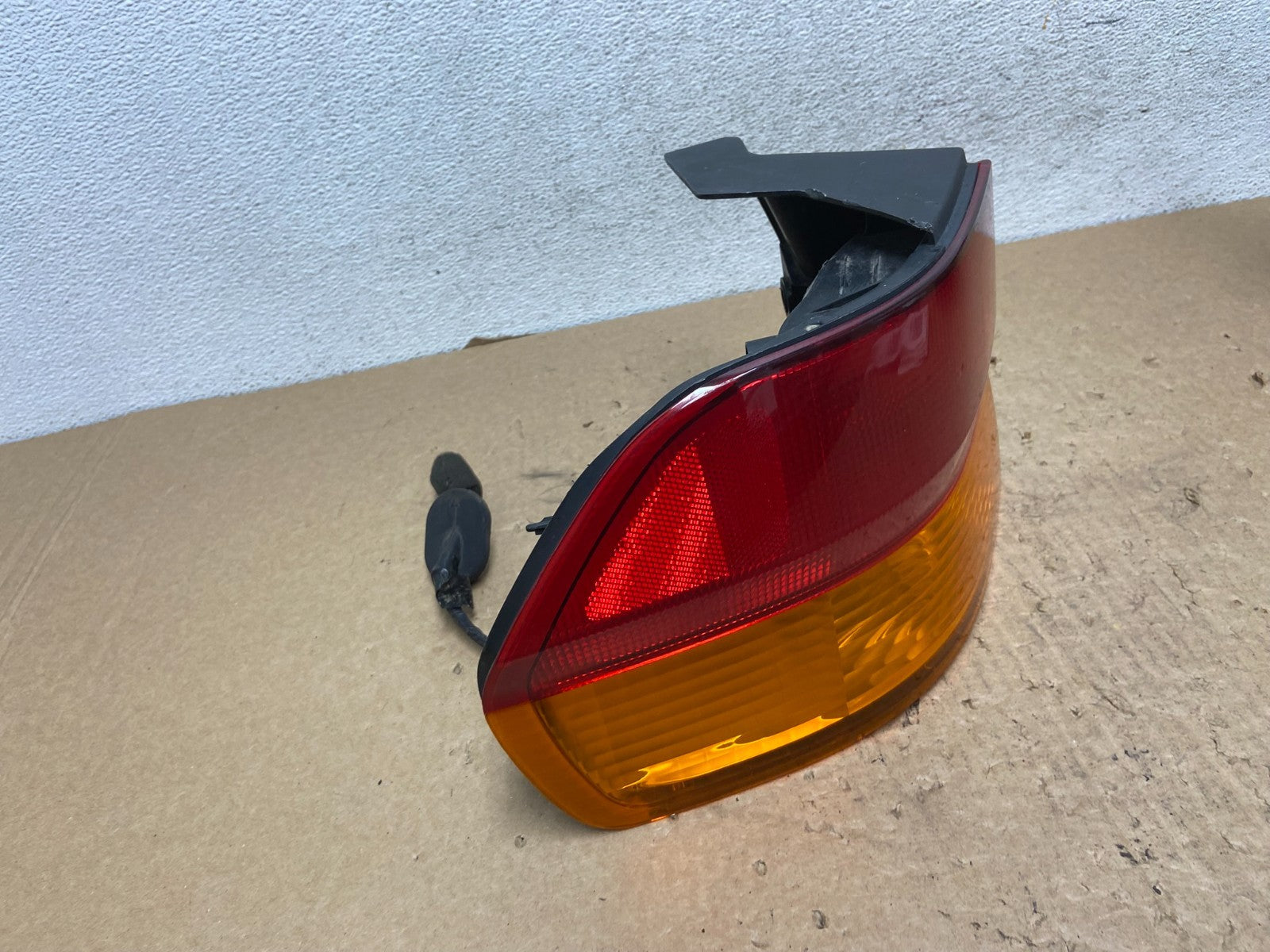 2002 2003 2004 Honda Odyssey Left Driver LH Side Tail Light AF8075 DW2