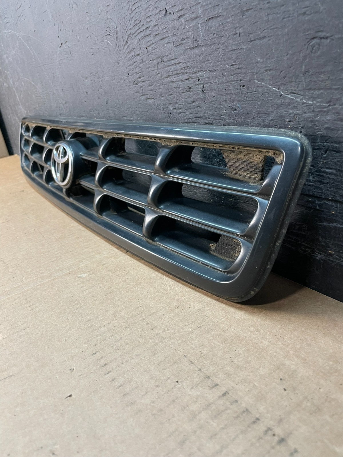 1997 to 2000 Toyota RAV4 Front Upper Grill Grille AE8464 PS1