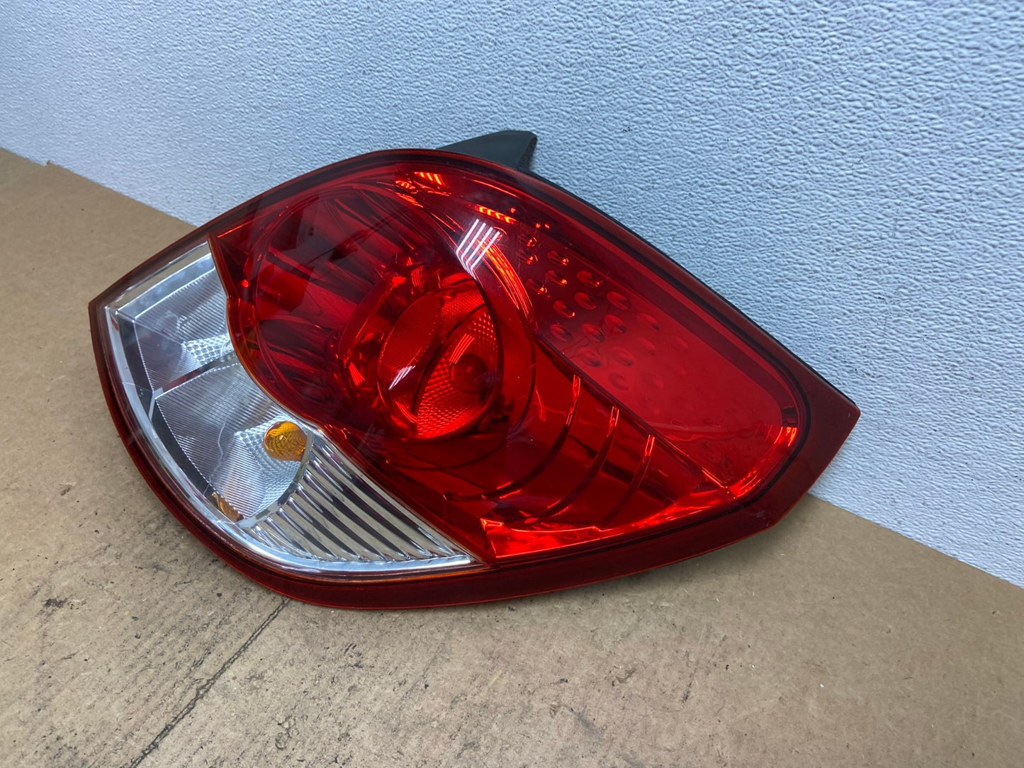 2008 2009 2010 Saturn Vue Right Passenger Rh Tail Light Side Oem AC3726 LK1
