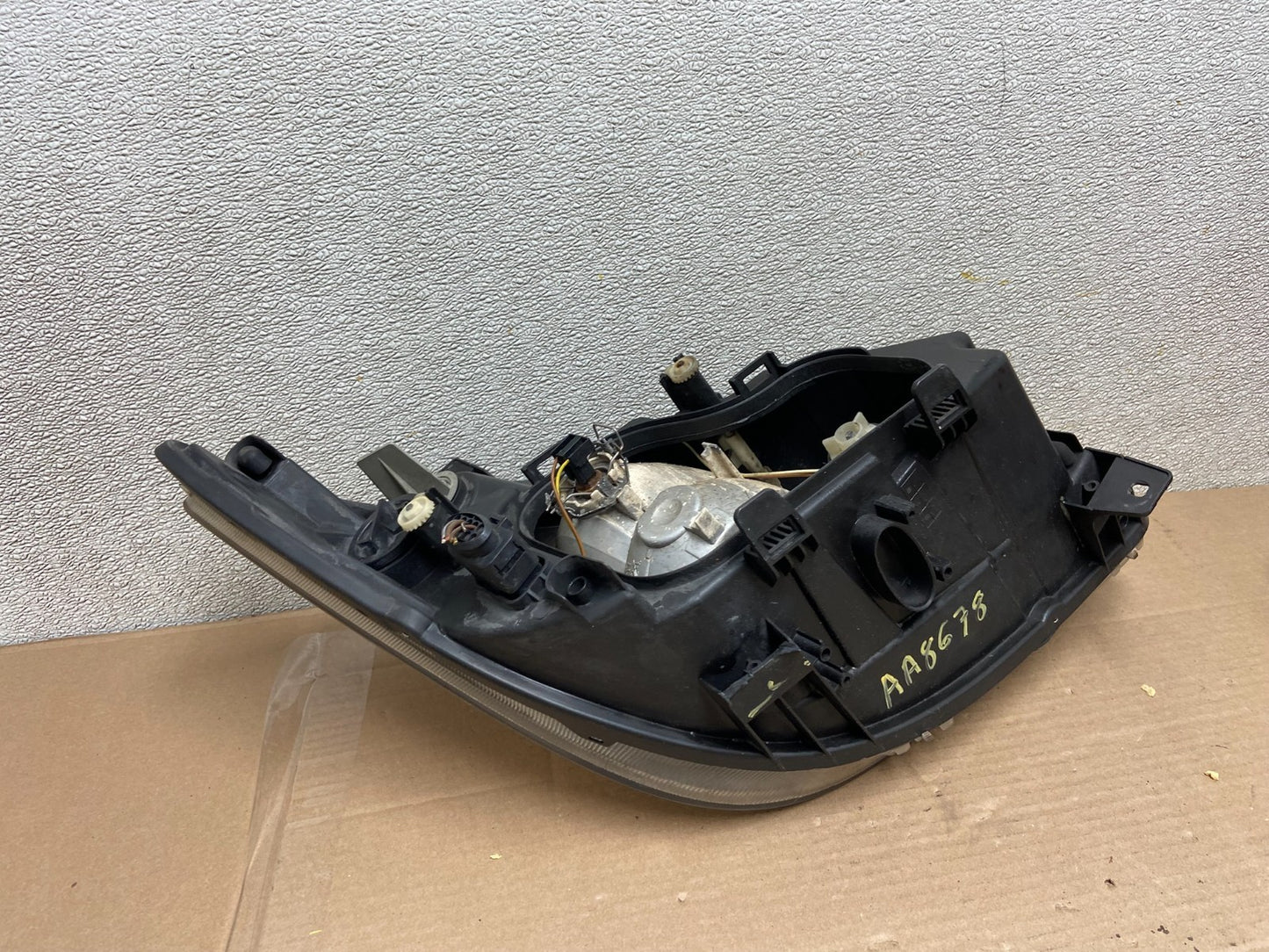 2007 to 2013 Mercedes Sprinter Headlight Left Driver Side Halogen Oem AA8678 DW6