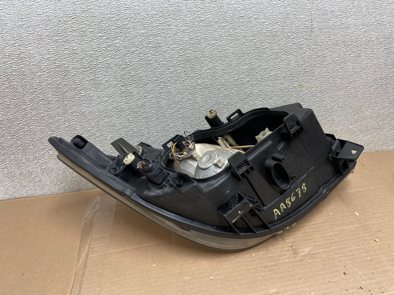 2007 to 2013 Mercedes Sprinter Headlight Left Driver Side Halogen Oem AA8678 DW6