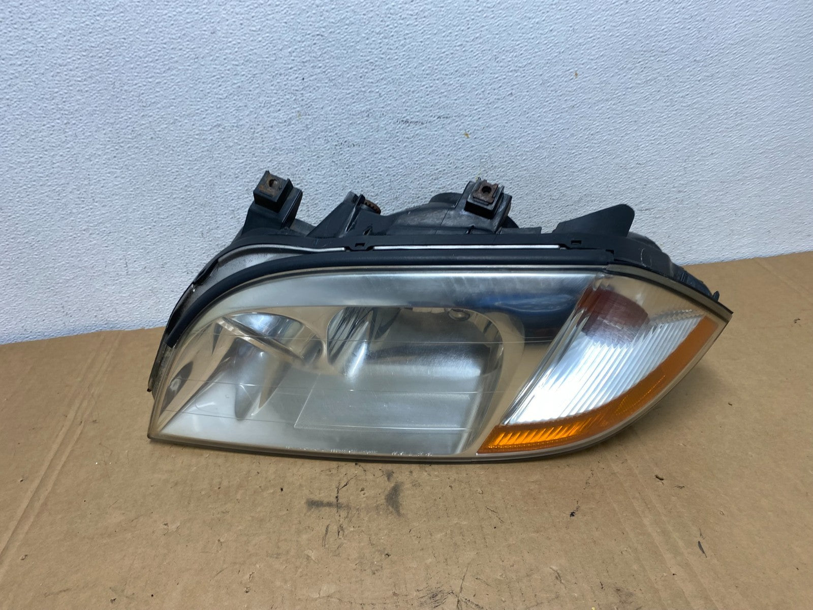 2001 to 2003 Acura MDX Left Driver LH Halogen Headlight AD2757 DW0