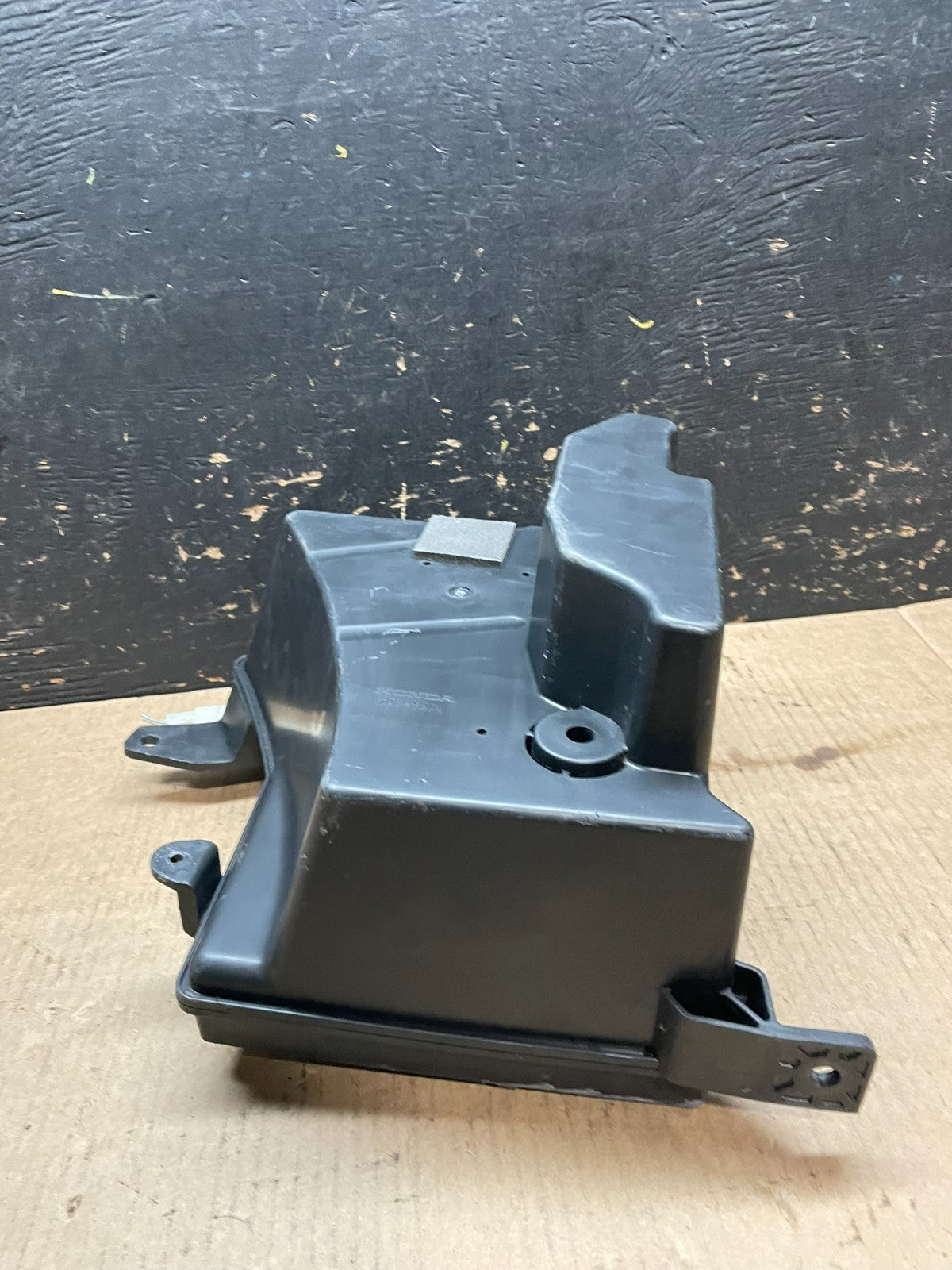 2011 to 2017 Honda Odyssey Rear Subwoofer Speaker OEM y9530 DG5