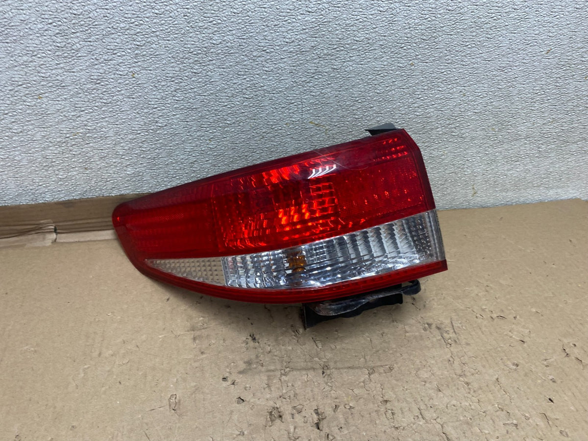 2003 to 2004 Honda Accord Sedan Left Driver Lh Side Tail light U1276 DW0