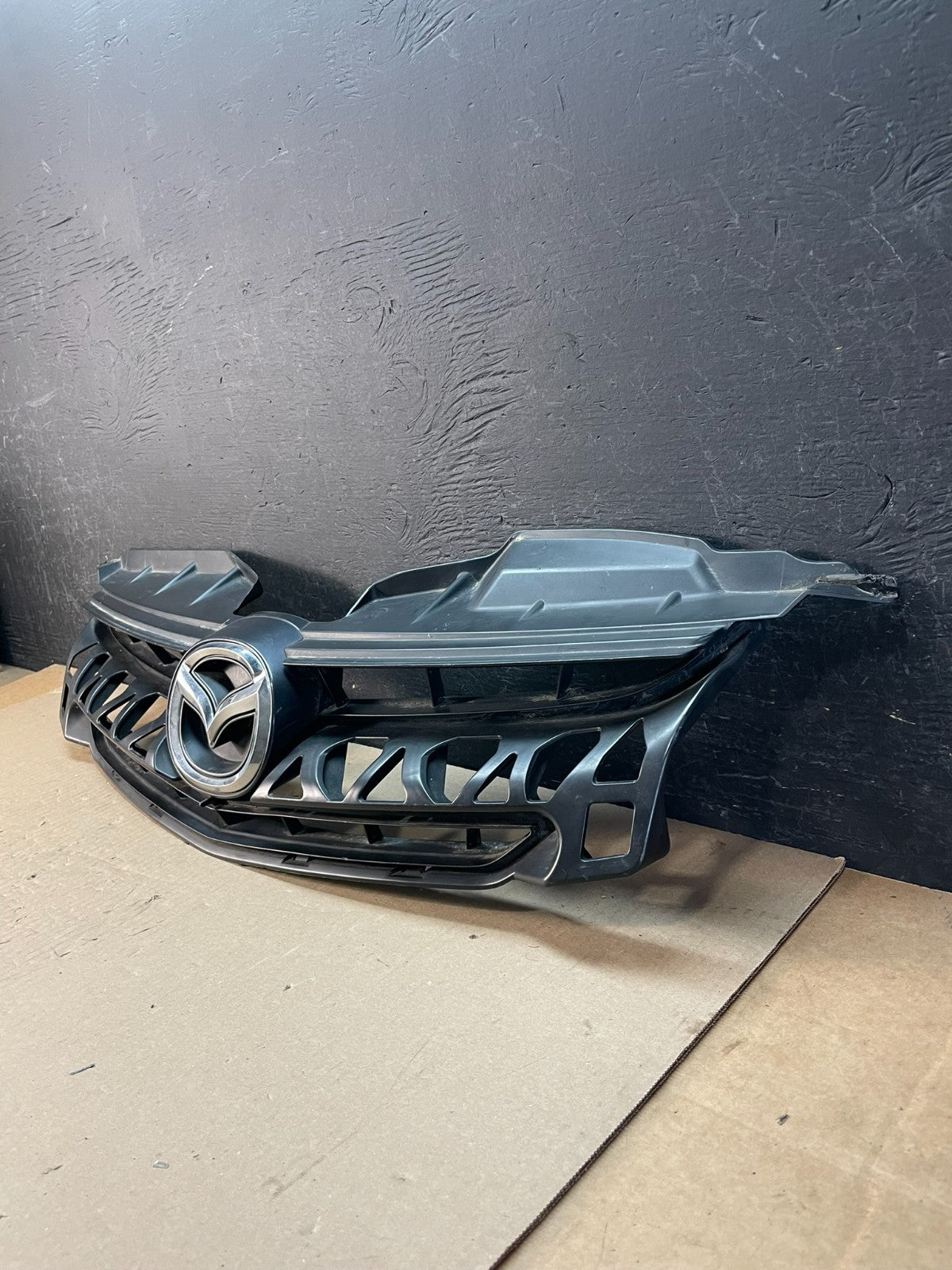 2006 to 2007 Mazda 5 Front Grille Grill AE33341