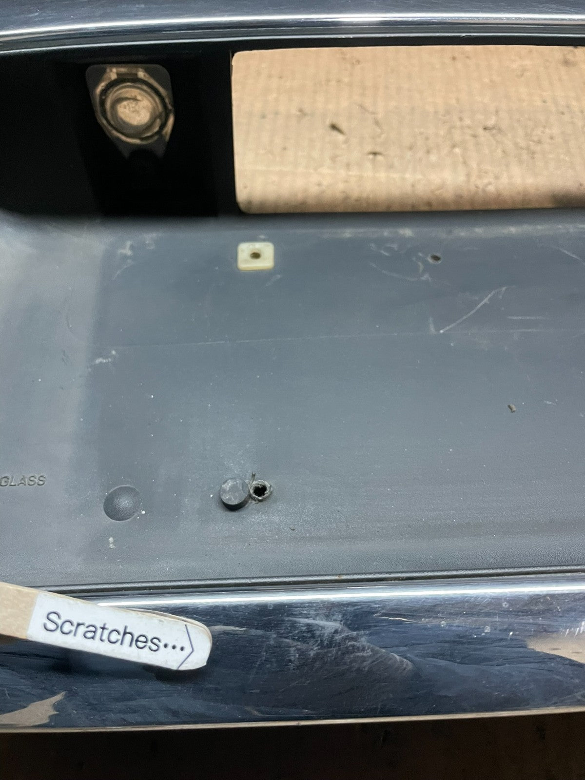 2003 to 2006 Lincoln Navigator Trunk Liftgate License Plate OEM Y6635 DG3