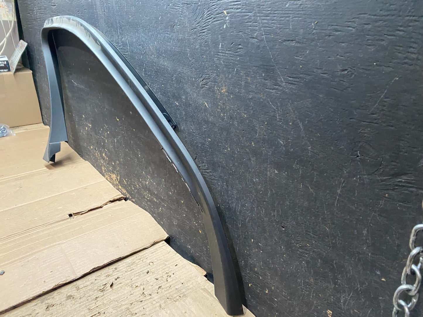 2020 to 2023 BMW X6 G06 Left front door glass trim 7455699 W4686 PS1