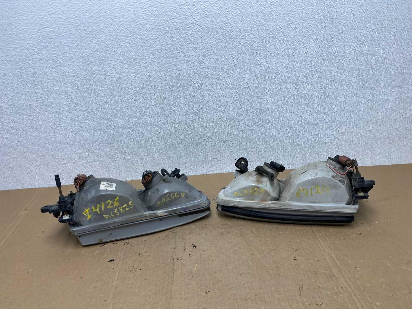 2000 to 2001 Toyota Camry Front Left+Right Side Headlights AC5825 DW11