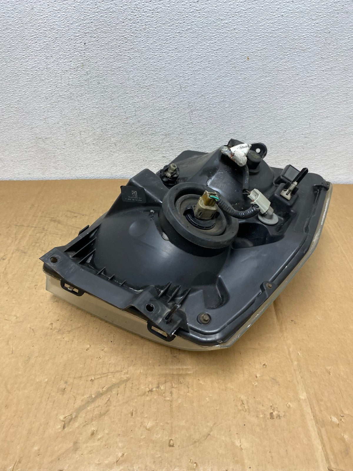 2008-2014 Ford Econoline E150 E250 E350 Right Passenger Headlight AC8604 DW7