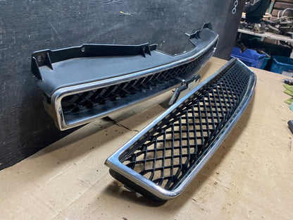 2007 to 2014 Chevrolet Tahoe Suburban Lower Upper Grill Grille Set Oem U0272 DG2