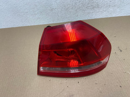 2012 to 2015 Volkswagen Passat Right Passenger Rh Side Tail light AE6986 LK0