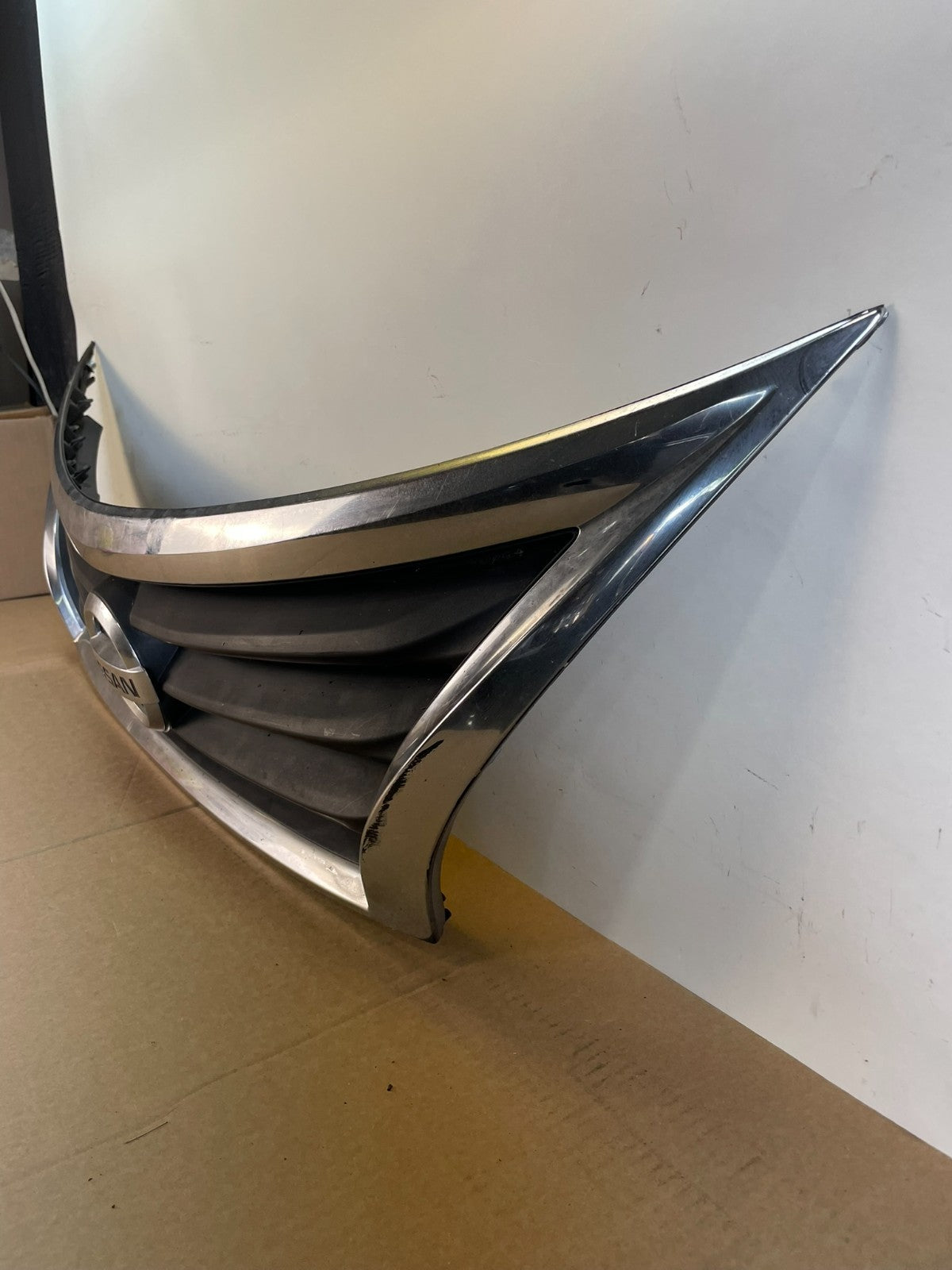 2013 to 2015 Nissan Altima Front Upper Grill Grille Sedan Aftermarket ah6067 DG1