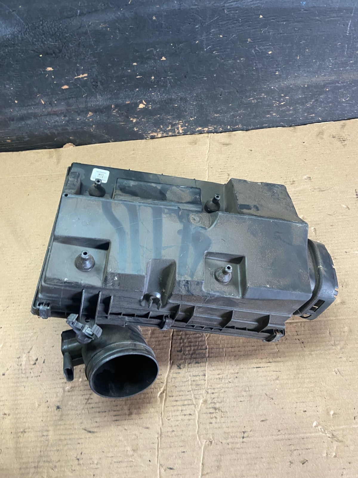 2007 to 2010 BMW X5 Air Intake Cleaner Filter Housing Box OEM R2086 DG6