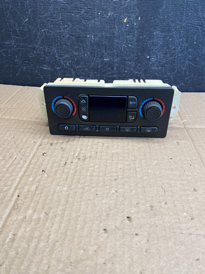 2003 to 2006 Chevrolet Tahoe Suburban Yukon Climate Control A/C AC9442 DG0
