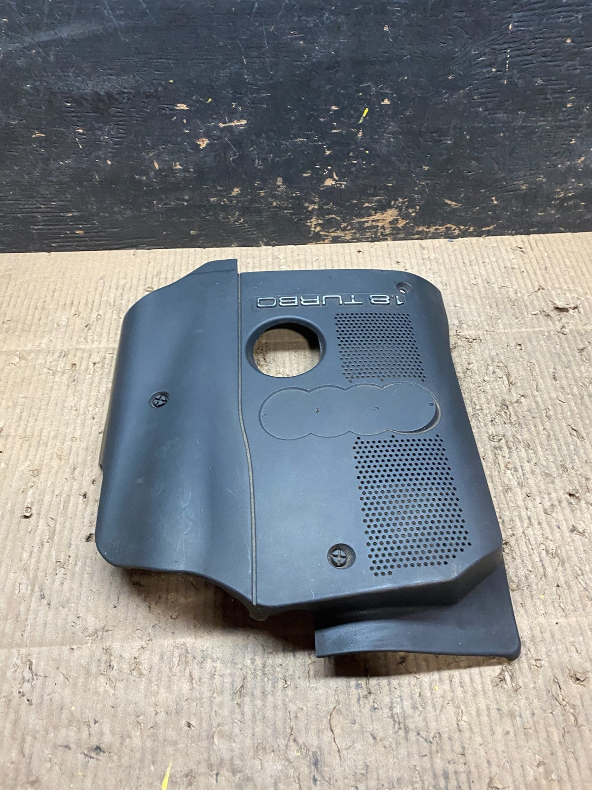 2004 to 2008 Audi  A4 1.8L Turbo Convertible Engine Cover Garnish T9913 DG1