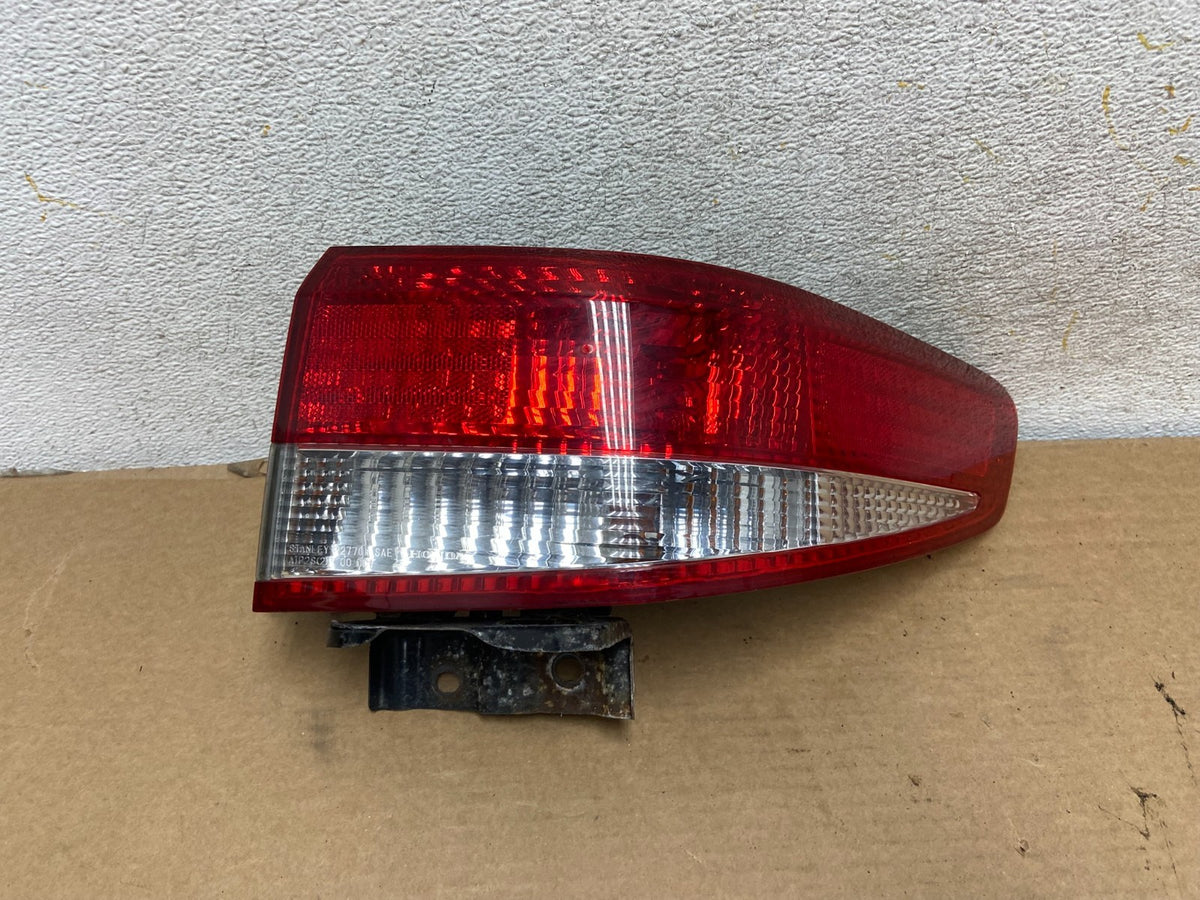 2003 to 2004 Honda Accord Sedan Right Passenger Rh Side Tail light AH4436 DW0