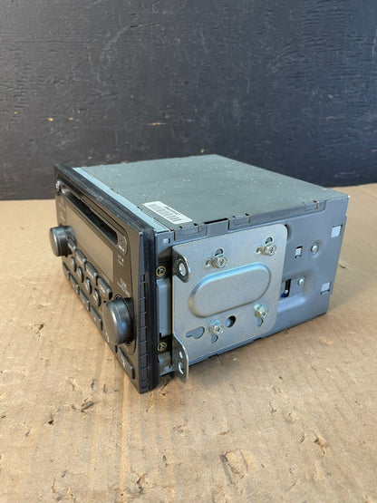 2003-2006 Honda Element Radio AM FM Stereo Cd Player AD5963 DG2