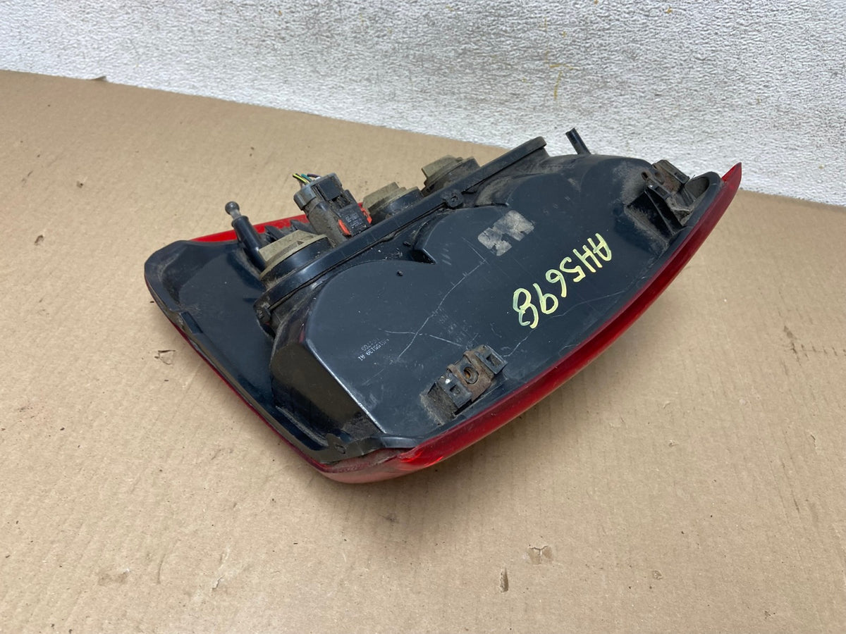 1999 - 2004 Jeep Grand Cherokee WJ Left Driver Lh Tail Light AH5698 LK4