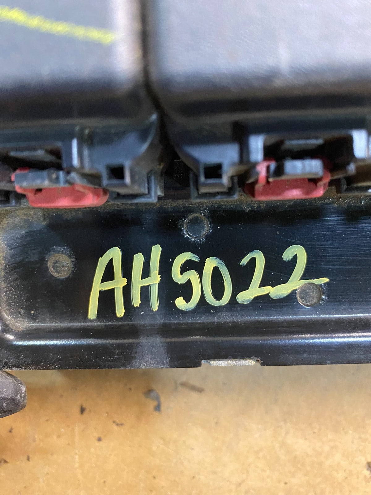 2005 Dodge Durango 4.7 Engine Contol Module Computer ECM ECU AH5022 DG3