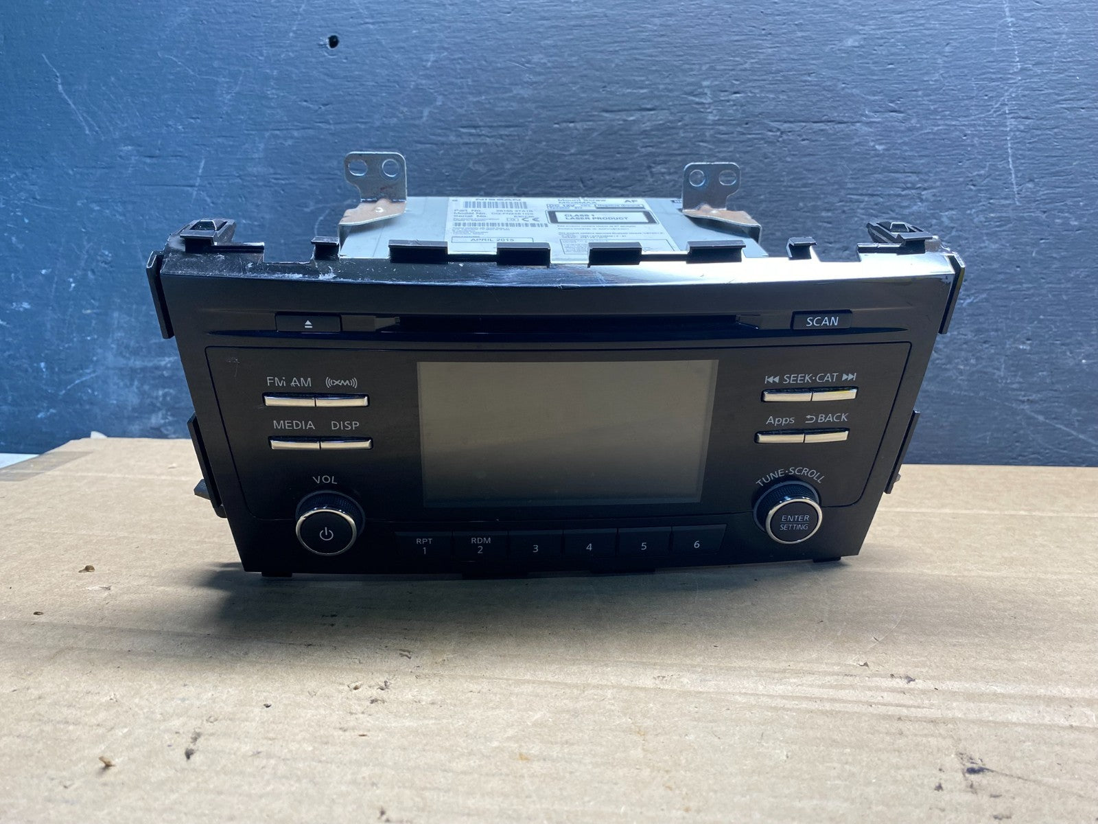 2013 to 2015 Nissan Altima Radio Screen Receiver AM-FM CD Player AE8147 DG0
