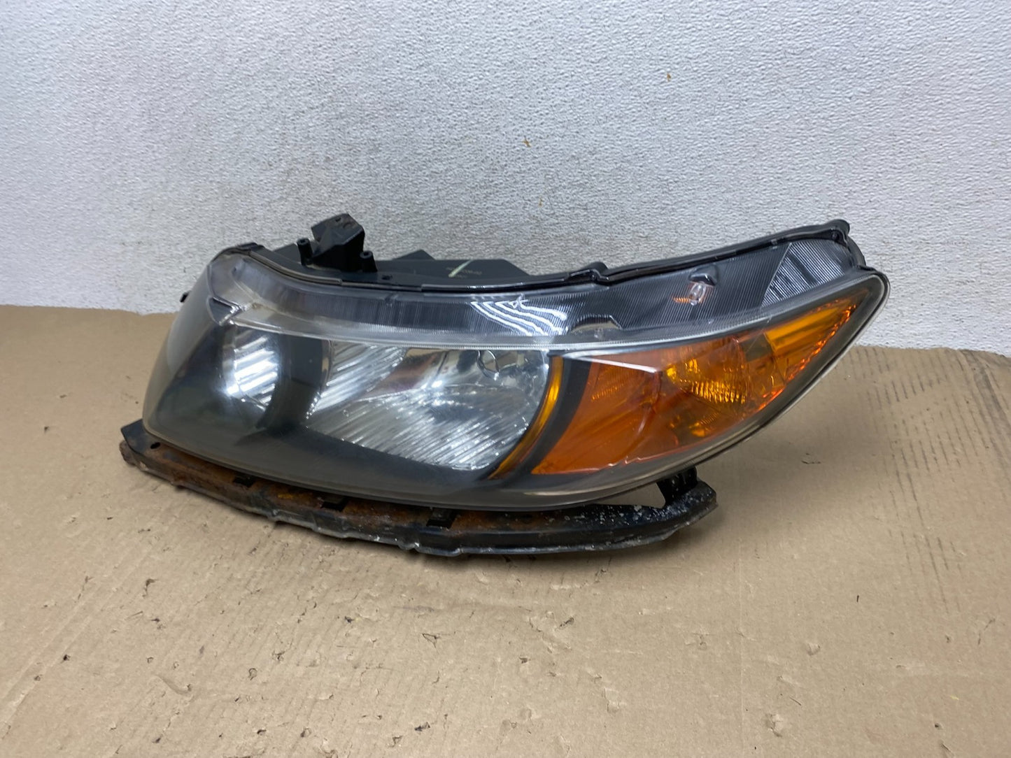 2006 to 2008 Honda Civic Coupe Headlight Halogen Left Driver Side AG6971 DW1