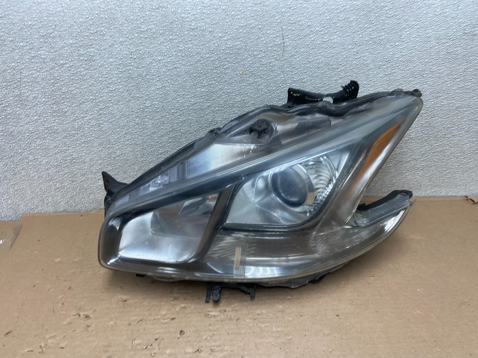 2009-2014 Nissan Maxima Headlight Left Driver Side Xenon HID OEM AB0125 DW0
