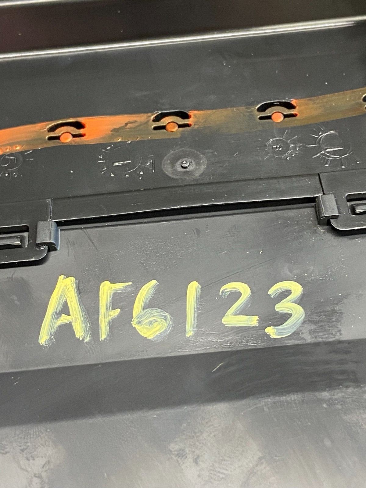 2006 to 2009 Ford Fusion Center Dash Air Vents Bezel Trim af6123 DG6