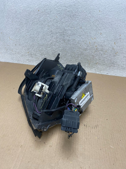 2006 to 2011 Cadillac DTS Right Passenger RH Side Xenon Hid Headlight AJ241710