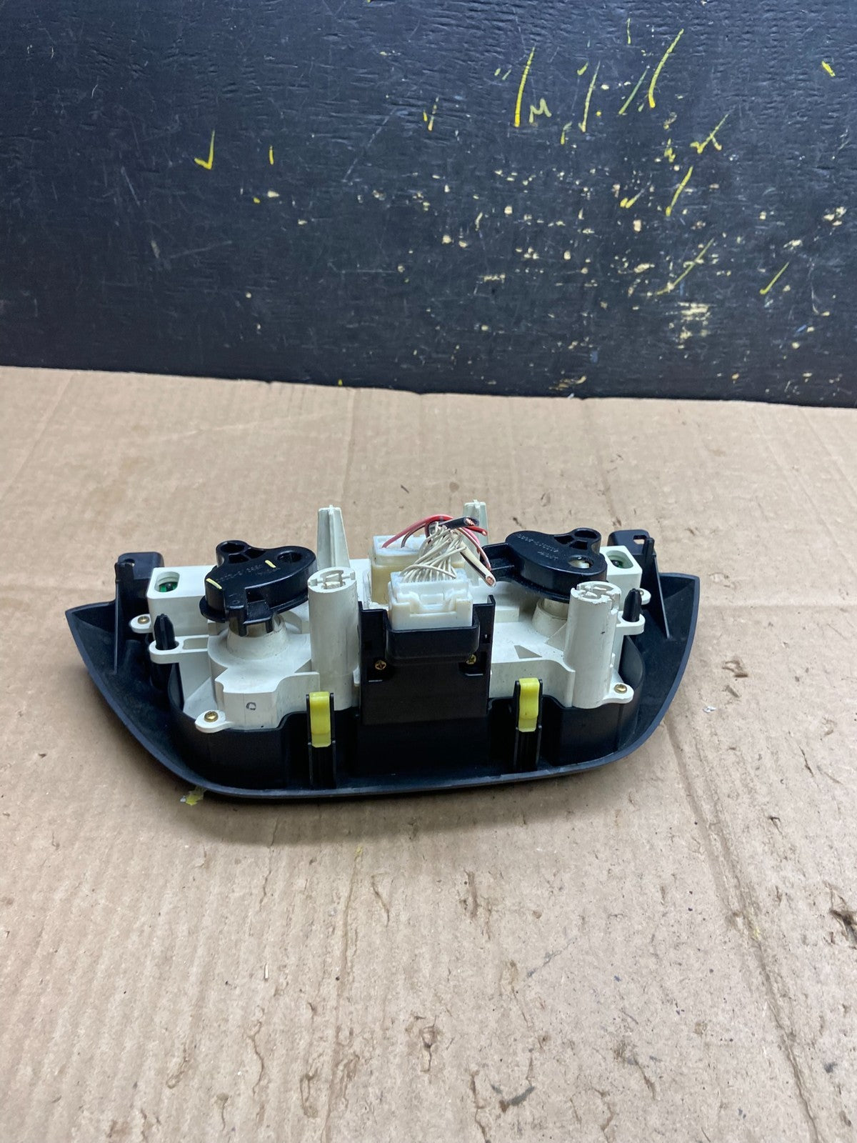2001 - 2003 Toyota RAV4 A/C Heater Climate Control Unit Switch AA8157 DG4