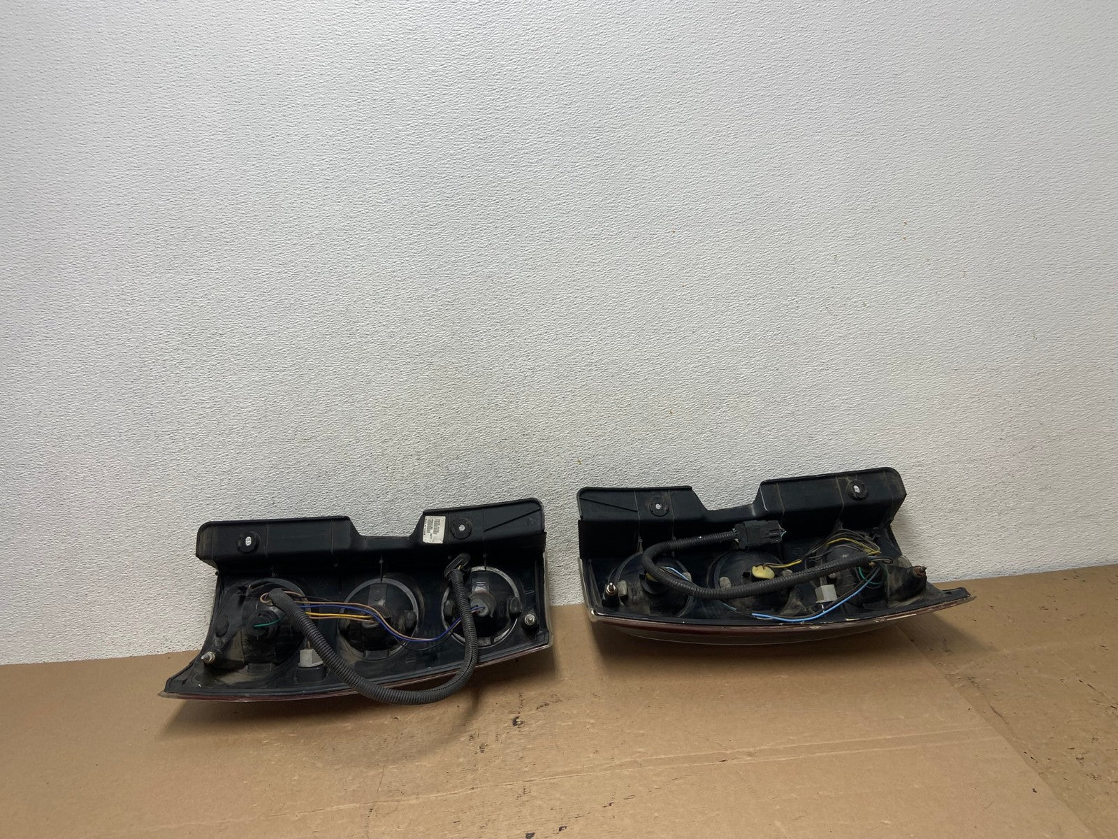 2007-2014 GMC Yukon Denali Left + Right SET Tail Lights Light AF4506 LK5