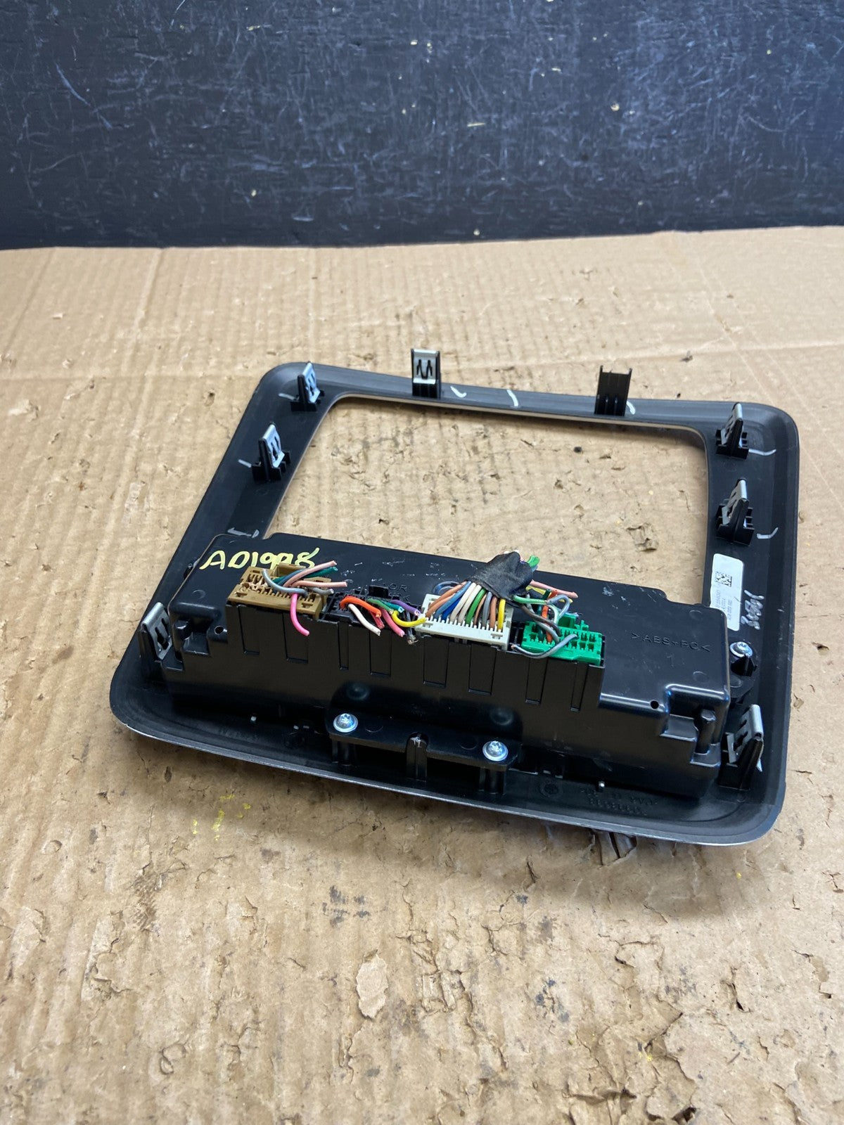 2013 - 2016 GMC Acadia A/C Heater Climate Control Radio Panel Bezel OE ad1998 DG5
