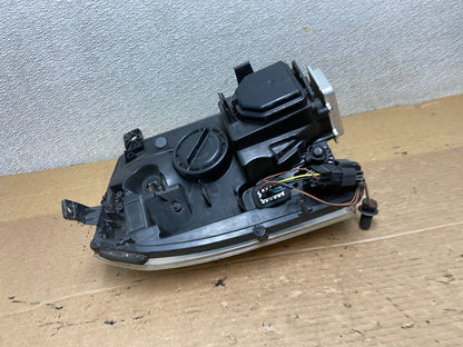 2007 - 2014 Cadillac Escalade Left Driver LH Side Xenon HID Headlight AB3326 DW9