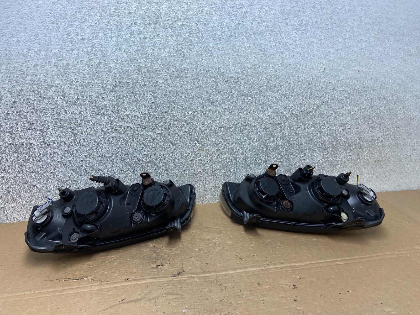 2004 2005 2006 Hyundai Elantra Left+Right Set Halogen Headlights AB4810 DW6