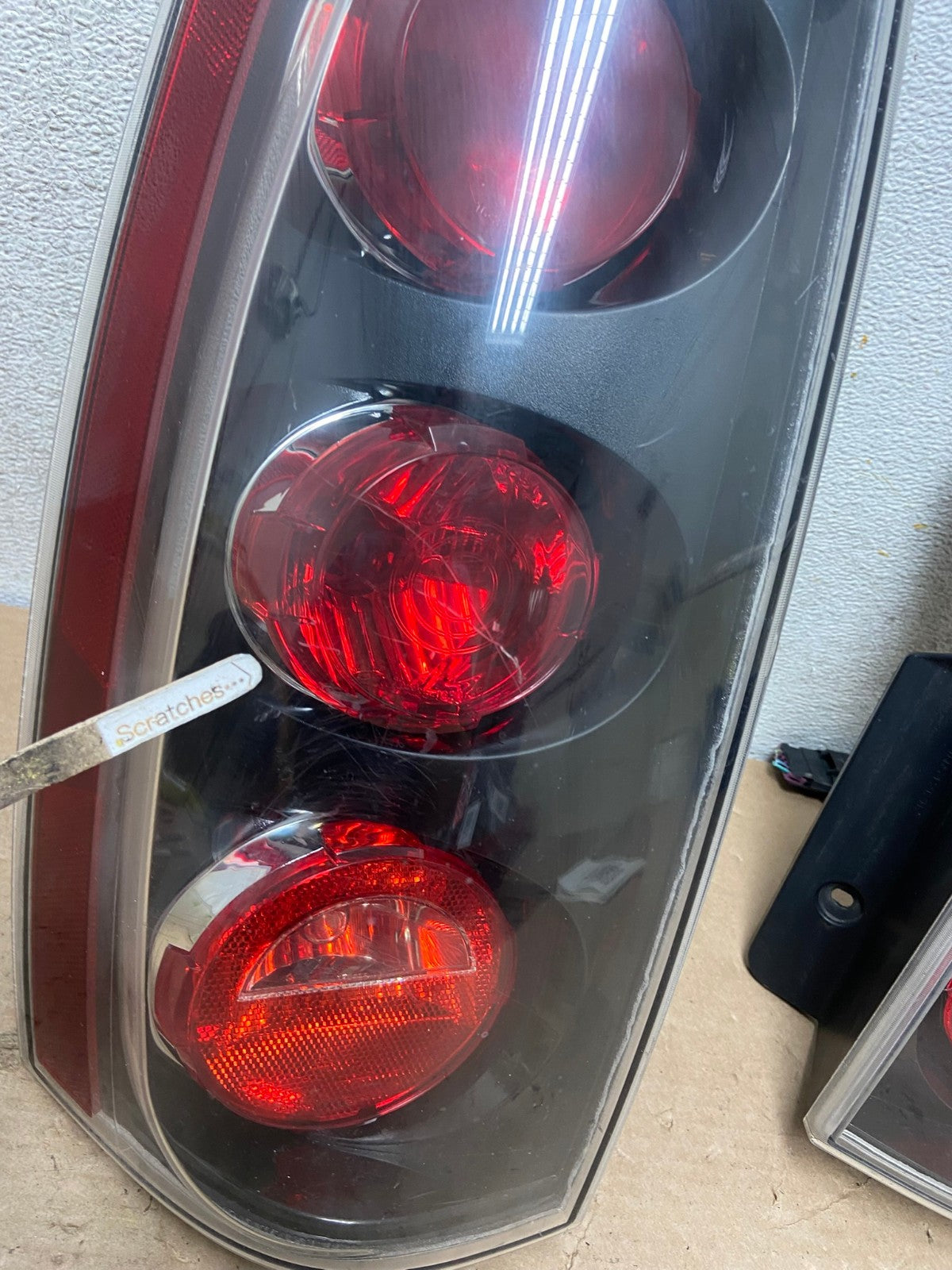 2007-2014 GMC Yukon Denali Left + Right SET Tail Lights Light AI1051 LK3